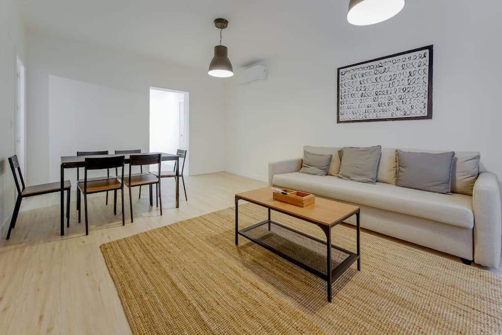 Modern Apt Para 6Px En La Plaza De Tirso De Molina Madrid Exterior foto