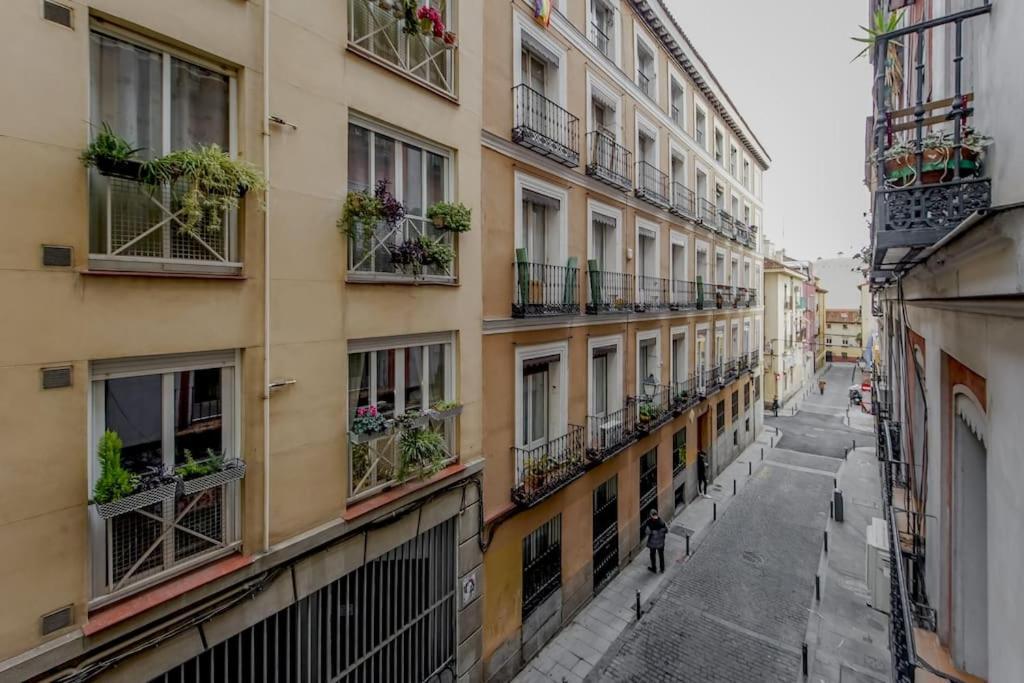 Modern Apt Para 6Px En La Plaza De Tirso De Molina Madrid Exterior foto